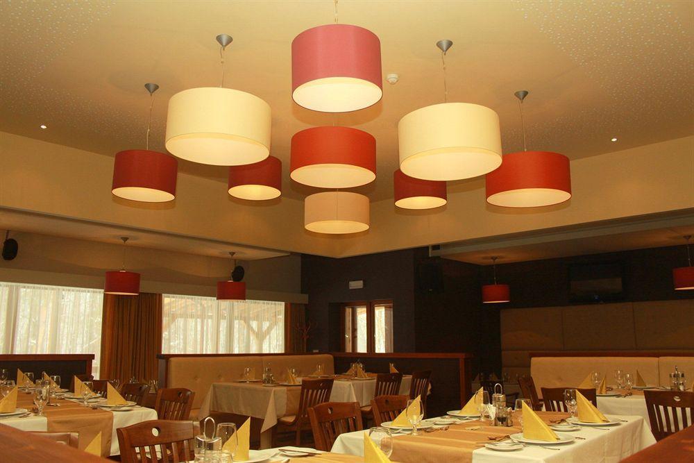 Erdospuszta Club Hotel Fenyves Debrecen Bagian luar foto