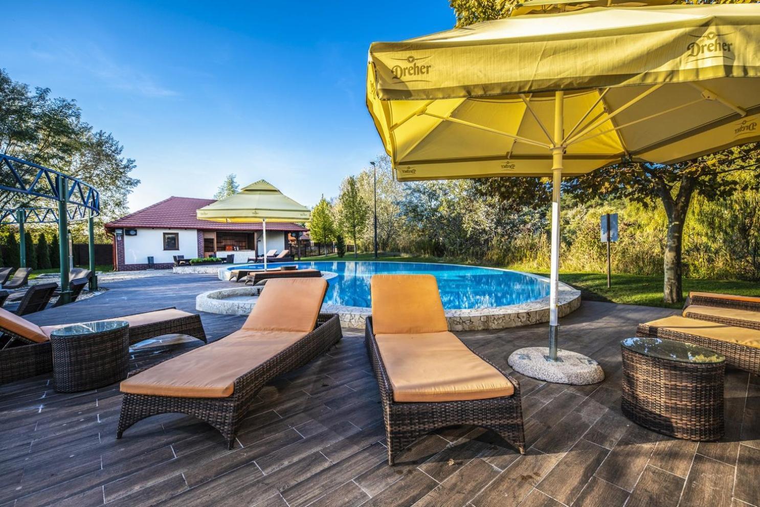 Erdospuszta Club Hotel Fenyves Debrecen Bagian luar foto